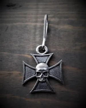 BZP-32 Maltese Cross Skull Zipper Pull