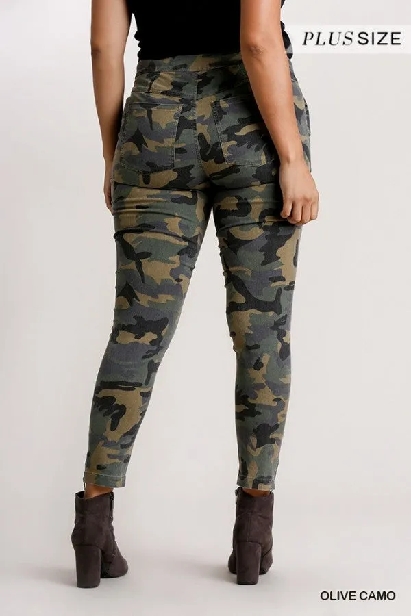 Umgee Green Camo Slim Leg Plus Pants With Zipper Detail